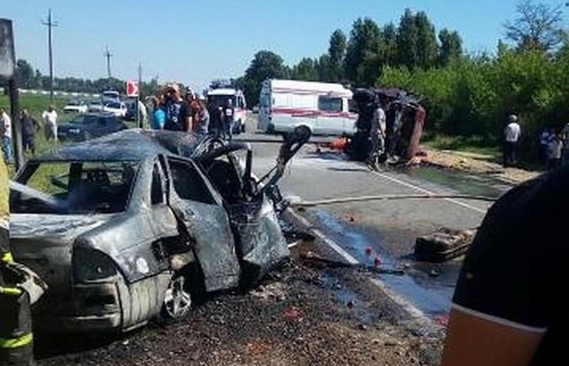 В Белореченском районе в столкновении «Приоры» и «ГАЗели» погибли 3 человека