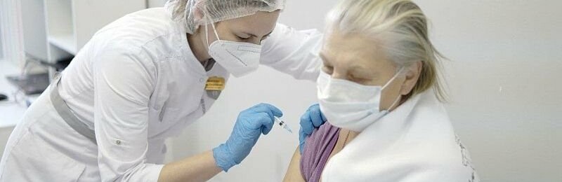 В регионе прививку от коронавируса уже сделали 196 500 человек