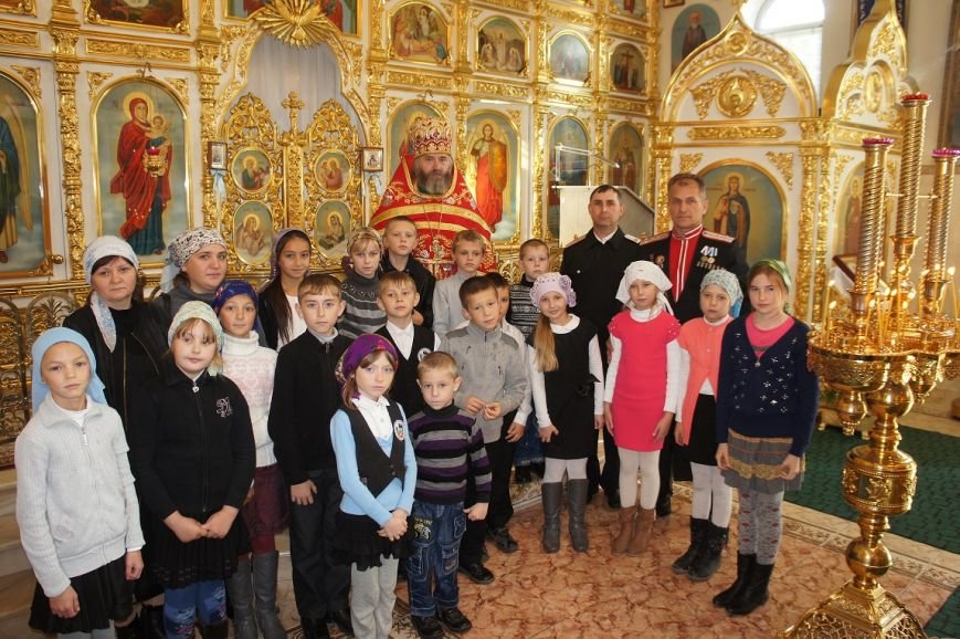 Казачата посетили Свято- Успенский храм, фото-1