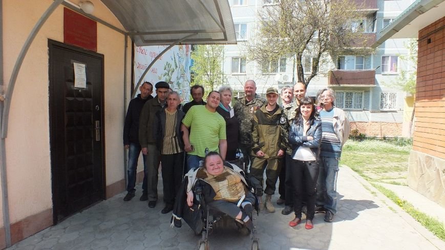 В обществе инвалидов встретили  гостей из Новороссии (фото) - фото 1